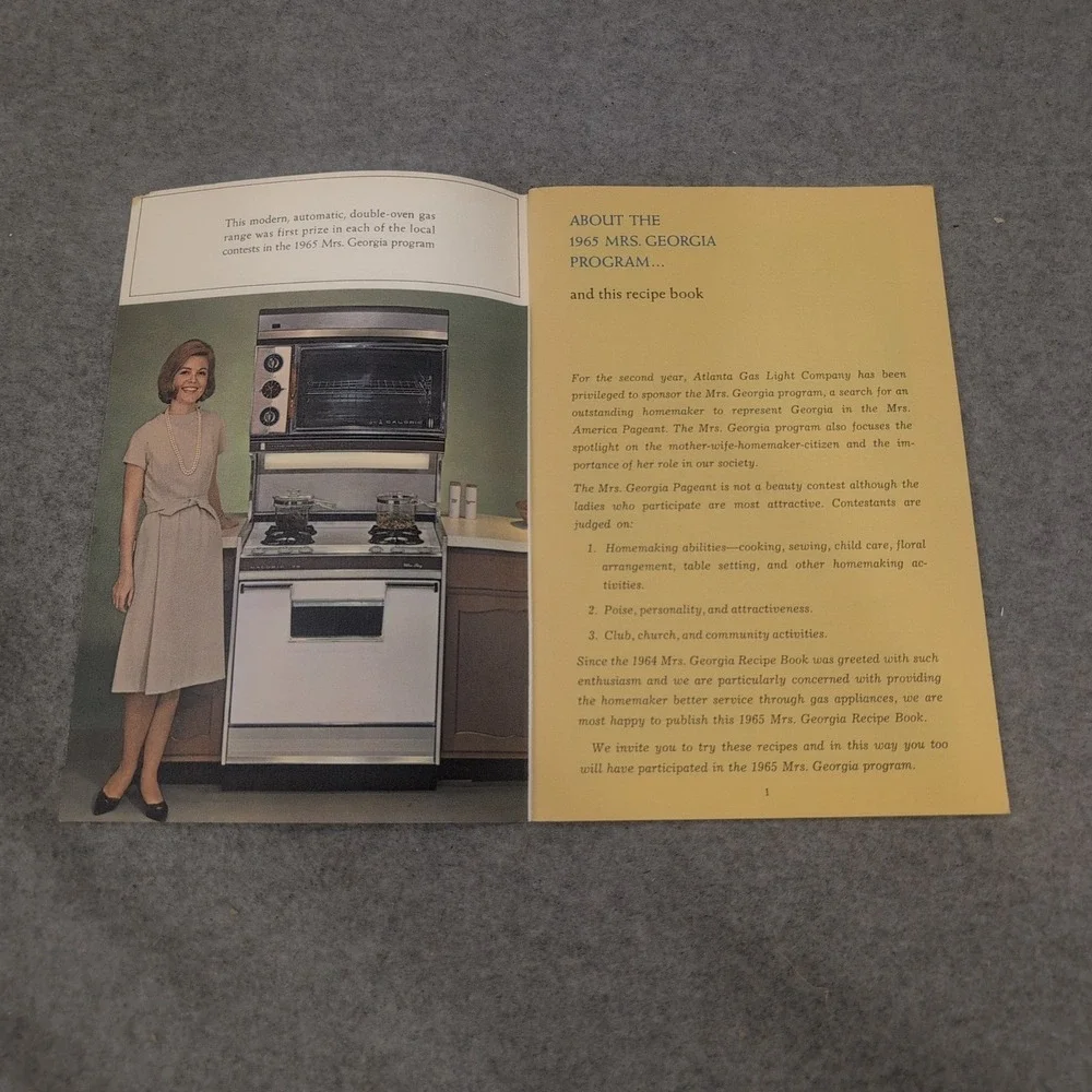 Vintage 1965 Mrs Georgia Recipe Book Atlanta Gas Light Company Booklet - Picture 2 of 2